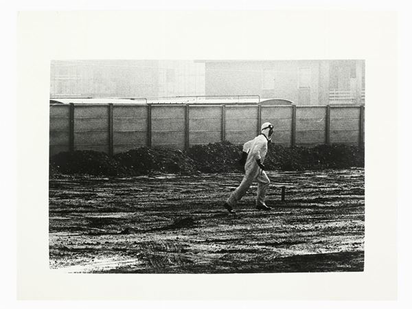 Dario Bellini : Seveso 1976  - Asta Fotografia - Maison Bibelot - Casa d'Aste Firenze - Milano