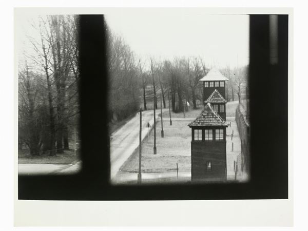 Mario Dondero : Birkenau Polonia 1980 circa  ((1928-2015))  - Auction Photographs - Maison Bibelot - Casa d'Aste Firenze - Milano