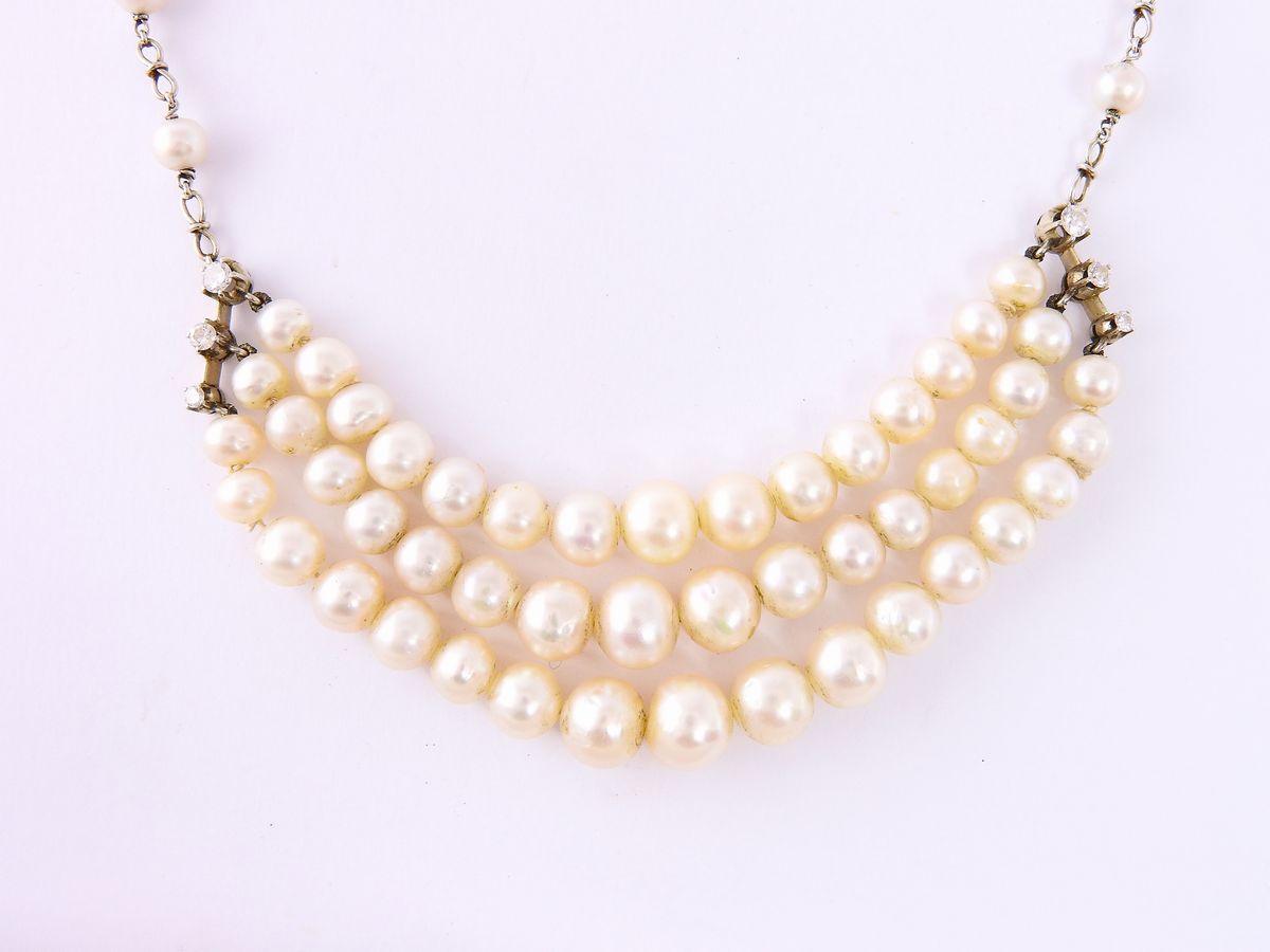 Collana in Oro Bianco, Diamanti e Perle Coltivate Akoya