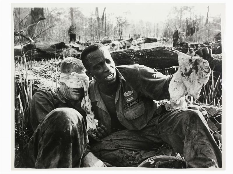 Steve Northup - Army Medic Helping Wounded Soldier Chu Pong Vietnam 1969