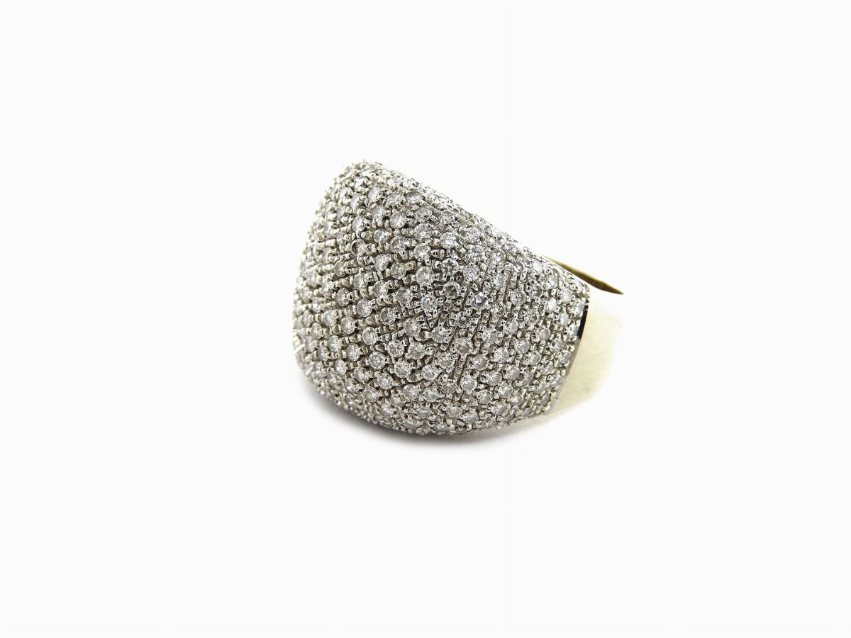 Anello a Fascia in Oro Bianco e Diamanti