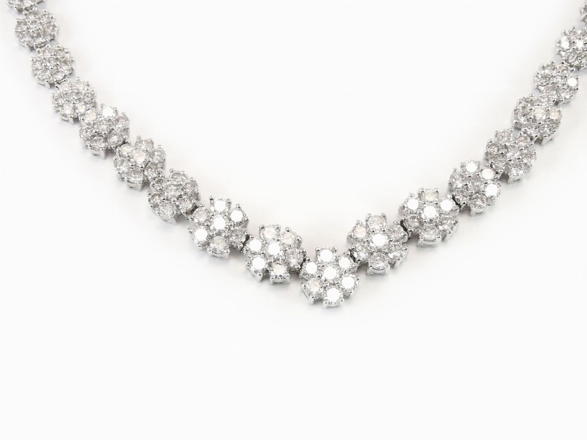 Collier in Oro Bianco e Diamanti
