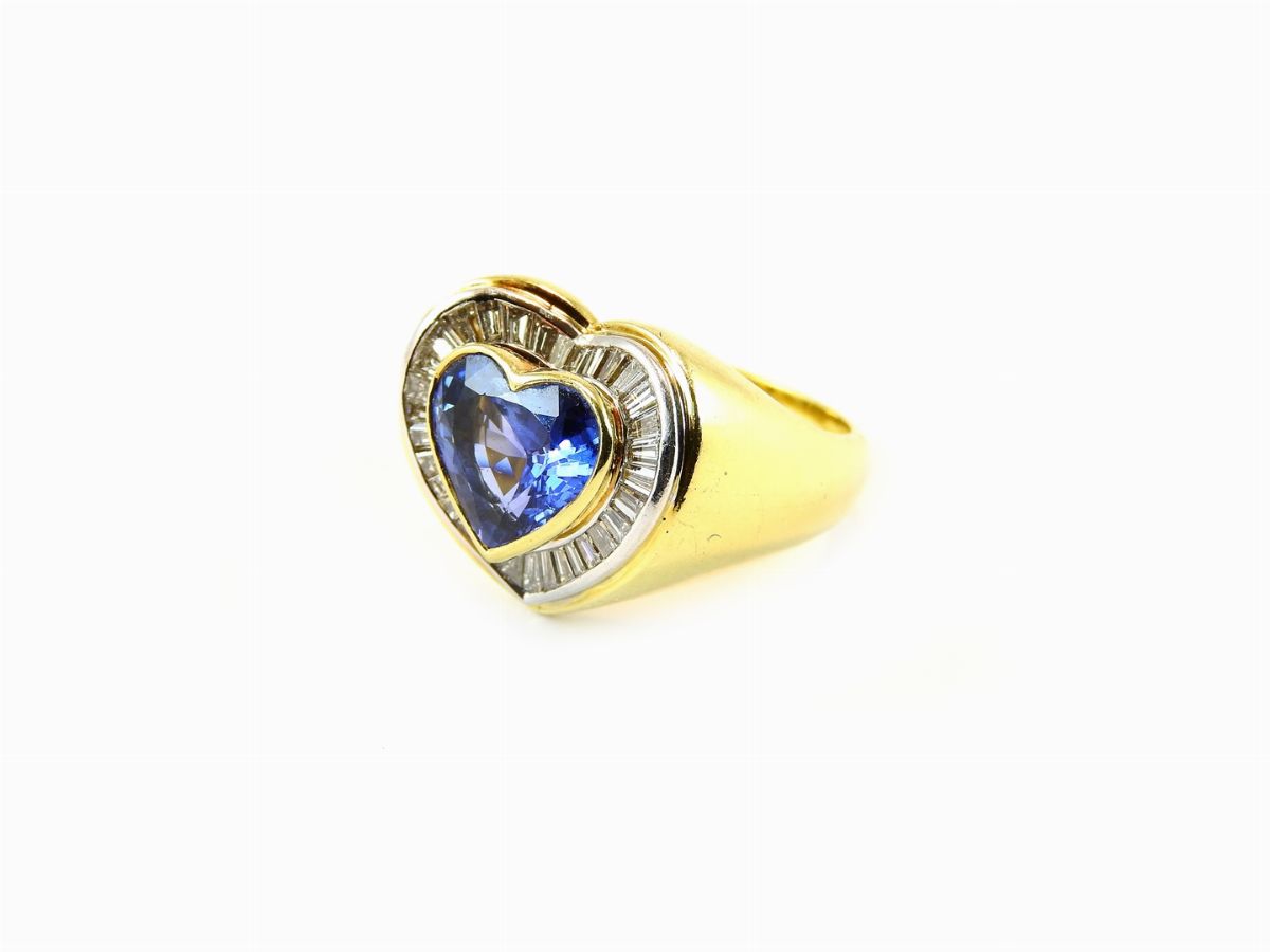 Anello a Margherita in Oro Giallo e Bianco con Diamanti e Zaffiro