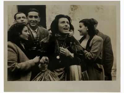 Fotografie di Scena dei Film "il Miracolo" con Anna Magnani e "stromboli" con Ingrid Bergman