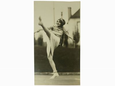Keep Your Feet Free And Loose: Anita Page negli Studios Metro-goldwyn-mayer 1920 Circa