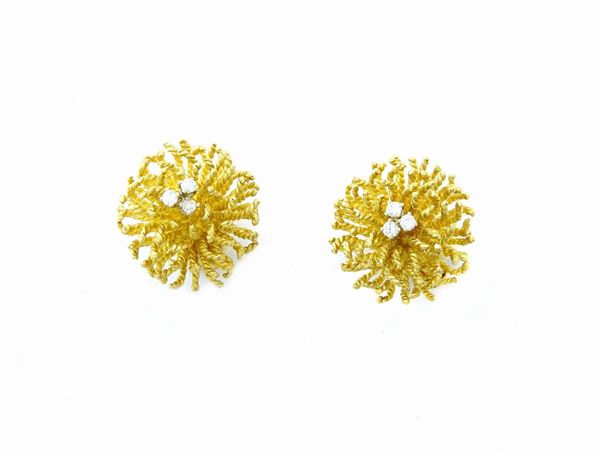 Yellow gold earrings with diamonds  (undefined mark)  - Auction Jewels - II - II - Maison Bibelot - Casa d'Aste Firenze - Milano