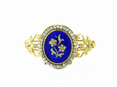 Bracciale Rigido, con Spilla Separabile, in Oro Giallo, Smalto e Diamanti