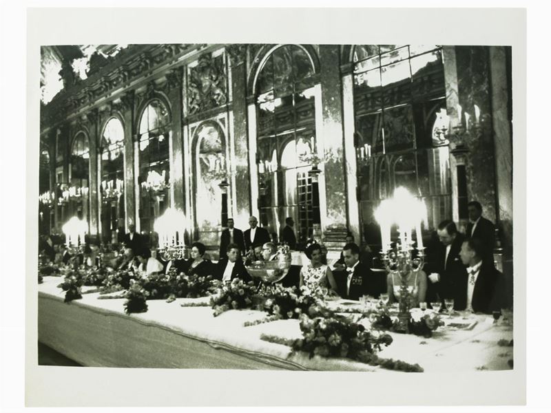 Cornell Capa - Dinner At Versailles e John Kennedy During a Meeting, 1961