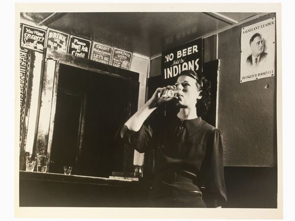 Margaret Bourke-White : No beer sold to indians, Montana, 1936  ((1904-1971))  - Asta Fotografia - Maison Bibelot - Casa d'Aste Firenze - Milano