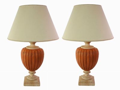 Coppia di Lumi da Tavolo in Terracotta e Travertino