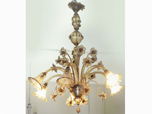A blown glass chandelier  (Murano, first half of 20th century)  - Auction Furniture and Oldmaster painting / Modern and Contemporary Art - I - Maison Bibelot - Casa d'Aste Firenze - Milano