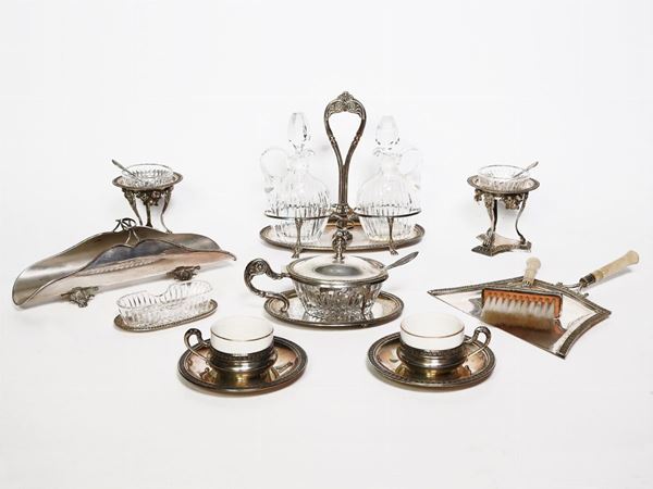 A Silver Table Set  - Auction The Riz Ortolani and Katyna Ranieri collection / Forniture and Art objects  - II - II - Maison Bibelot - Casa d'Aste Firenze - Milano