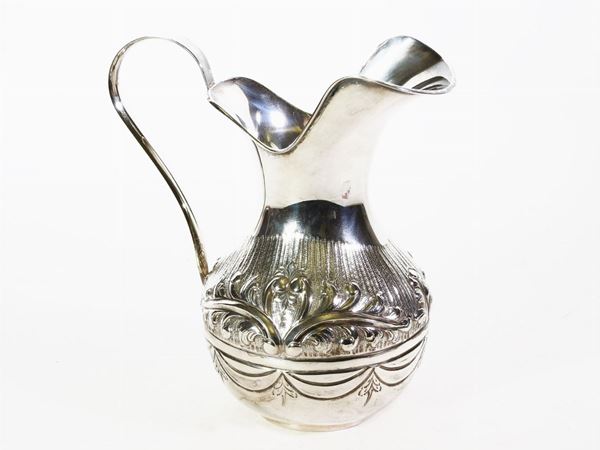 A Silver Jug  - Auction The Riz Ortolani and Katyna Ranieri collection / Forniture and Art objects  - II - II - Maison Bibelot - Casa d'Aste Firenze - Milano