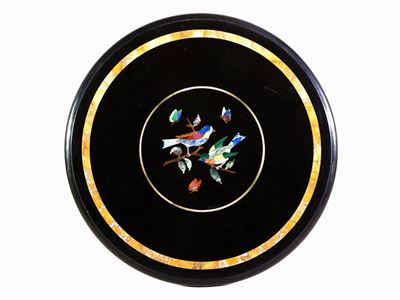 Piano Rotondo in Marmo Nero del Belgio e Commesso di Pietre Dure