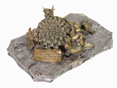 Grande Fermacarte Commemorativo in Marmo e Bronzo