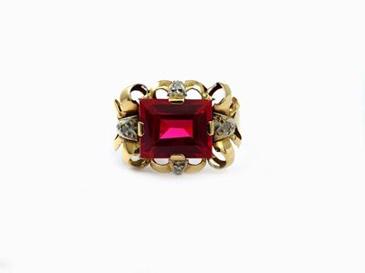 Anello in Oro Giallo e Bianco 375/1000 con Rubino Sintetico