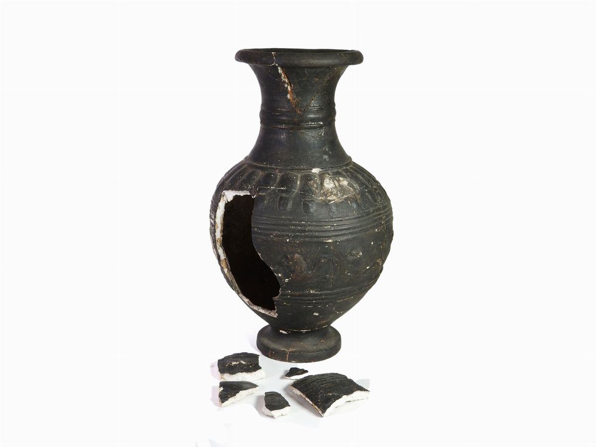Collezione Archeologica Composta da Tredici Reperti