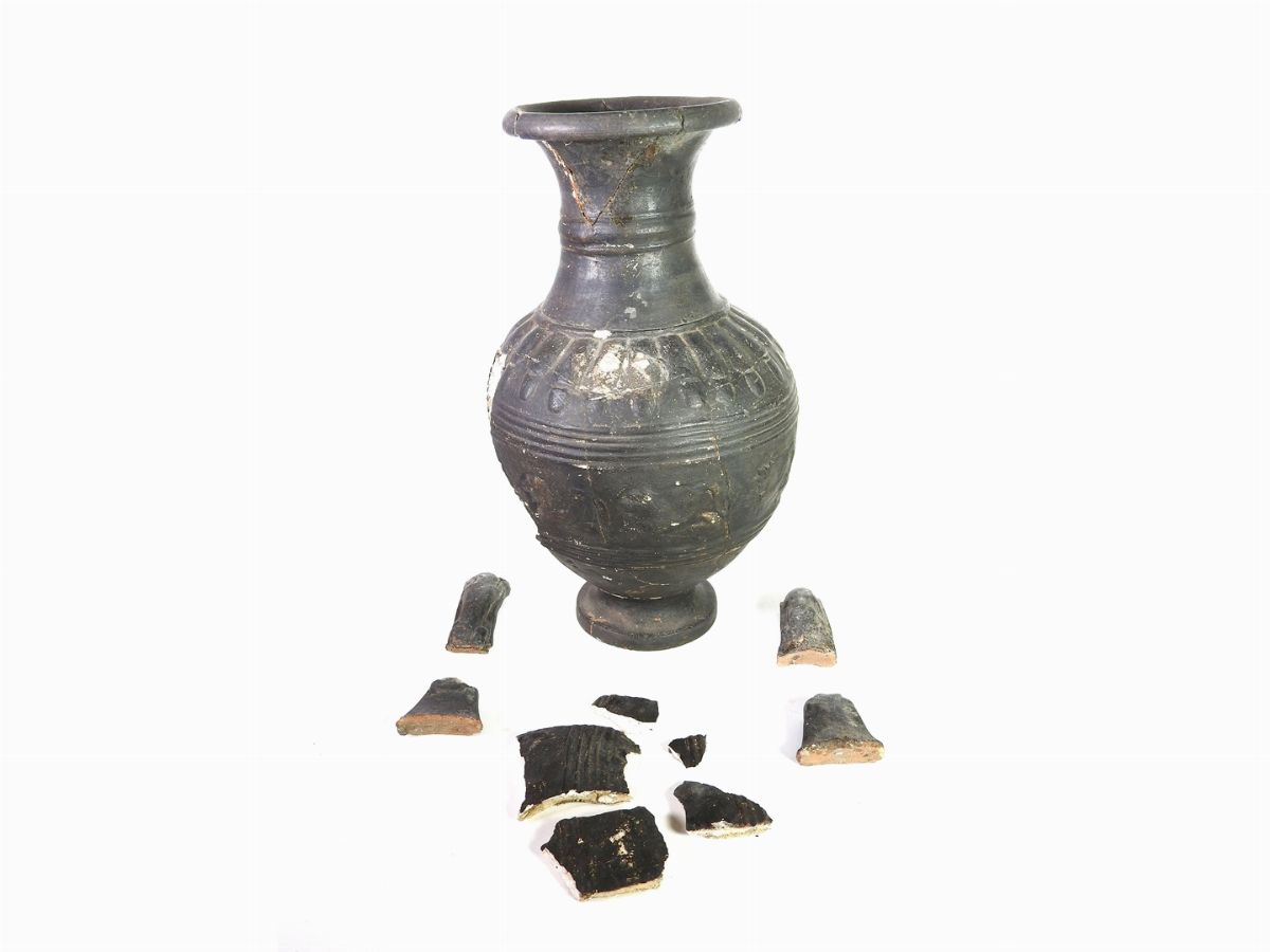 Collezione Archeologica Composta da Tredici Reperti