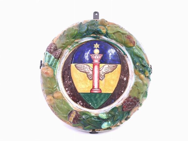 Majolica Terracotta Medallion  (Italy, 20th Century)  - Auction Interior: Forniture and Curiosity - Maison Bibelot - Casa d'Aste Firenze - Milano