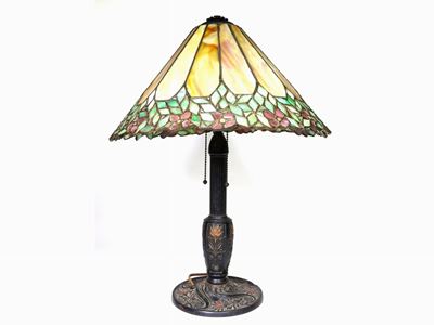 Lampada con Struttura in Metallo Stampato