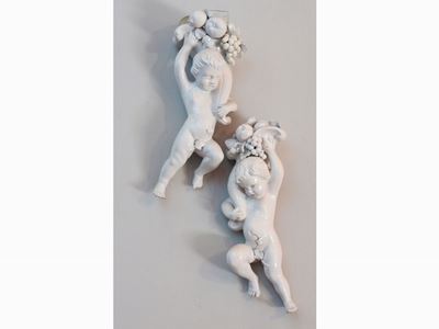 Coppia di Appliques in Terraglia