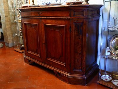 Grande Credenza in Legno Tenero