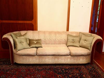 Coppia di Divani "liuto", Produzione Poltronova