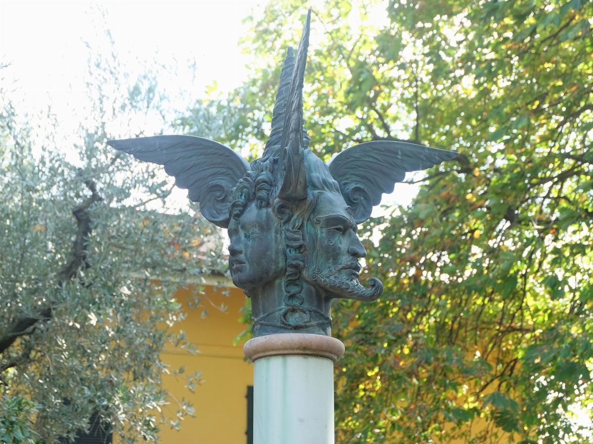 Luigi Ontani - Pio Tempio D'empio Tempo (fontana Colonna), (C.1990)