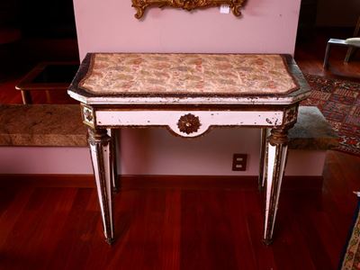 Console in Legno Laccato e Dorato