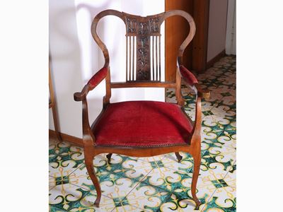 Poltroncina in Noce