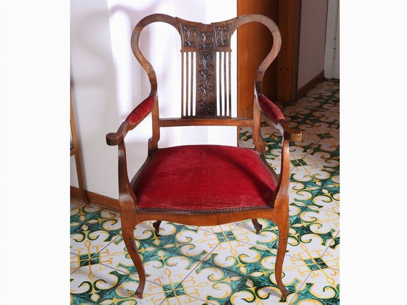 Poltroncina in Noce