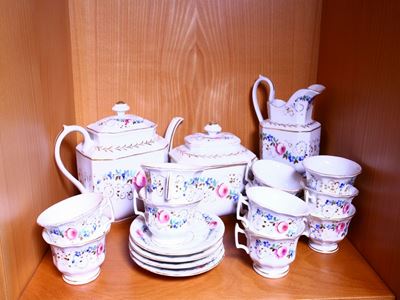 Servito da Tea in Porcellana Policroma