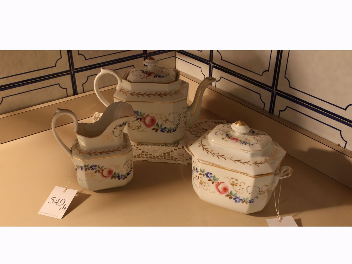 Servito da Tea in Porcellana Policroma