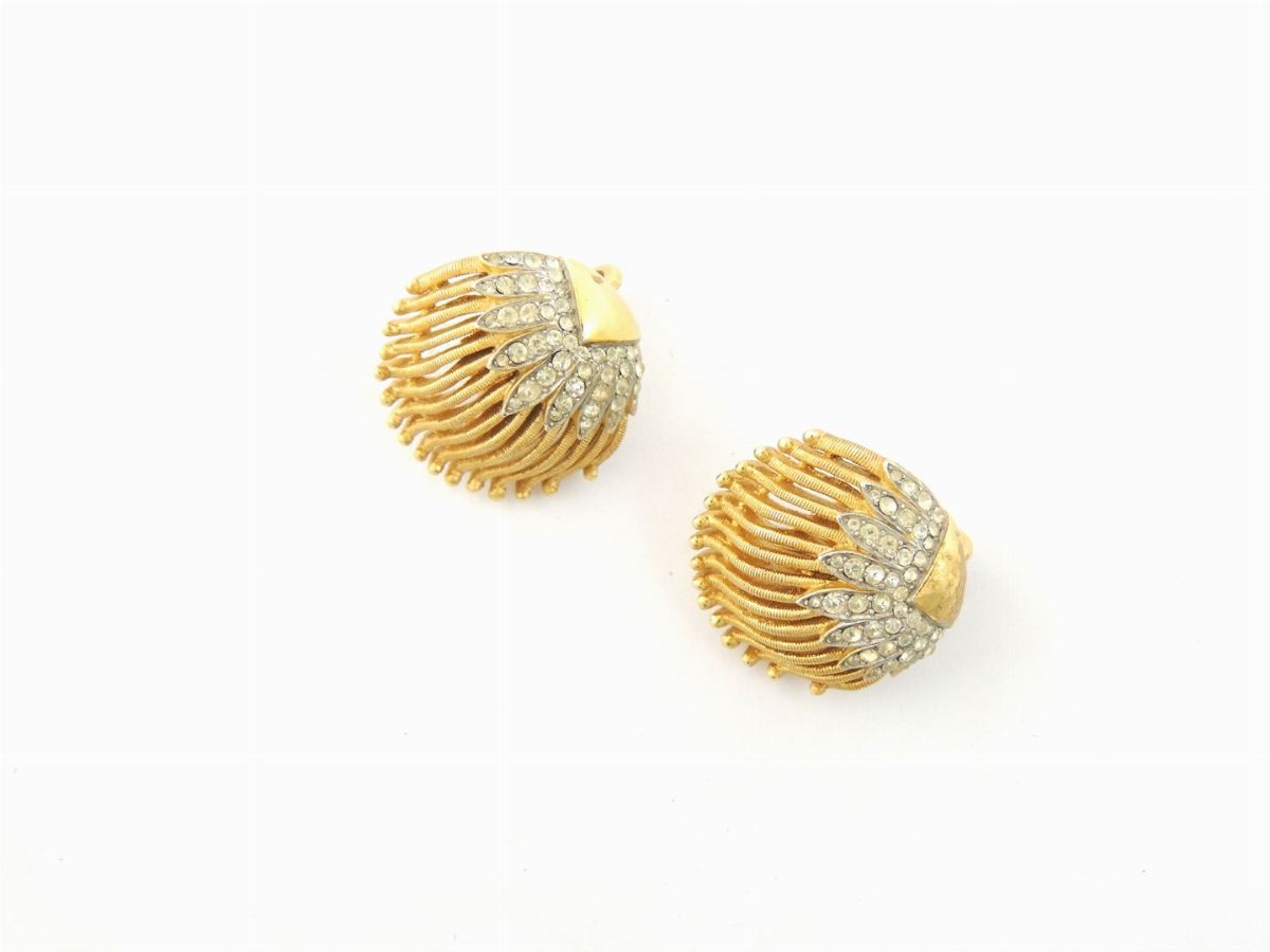 Demi Parure in Metallo Dorato e Strass, Trifari