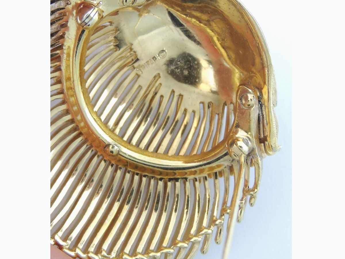 Demi Parure in Metallo Dorato e Strass, Trifari