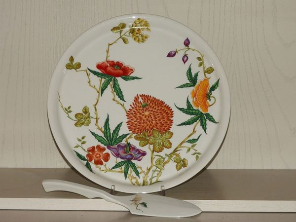 A Polychrome Porcelain Plate, Limoges Manufacture  - Auction House sale: Art and Design  in "Horto Antico" villa - II - II - Maison Bibelot - Casa d'Aste Firenze - Milano
