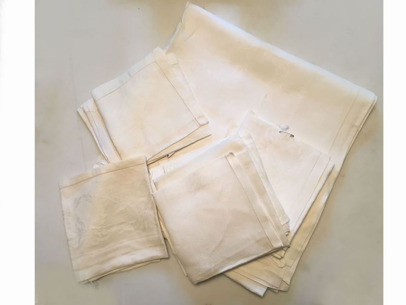 Tovaglia in Cotone Bianco di Fiandra