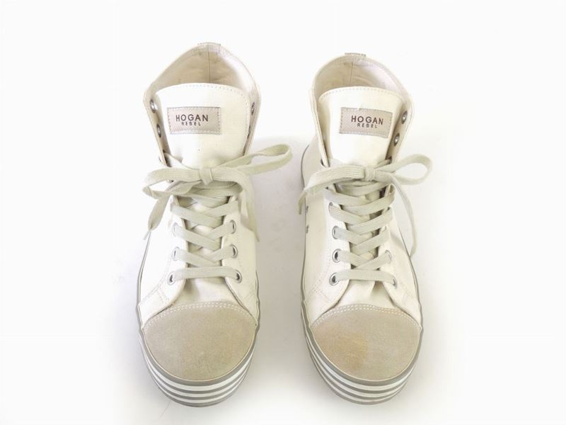 Paio di Sneakers in Tela e Camoscio Bianco, Hogan Rebel