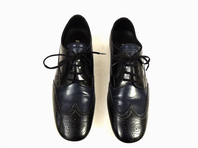 Paio di Scarpe da Uomo in Pelle Blu e Nera, Prada