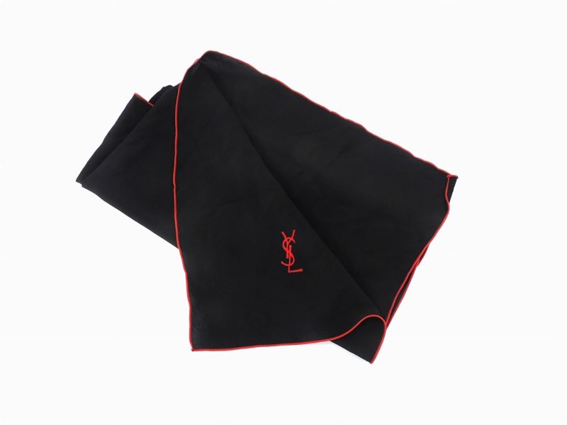 Lotto di Foulard e Sciarpe in Seta