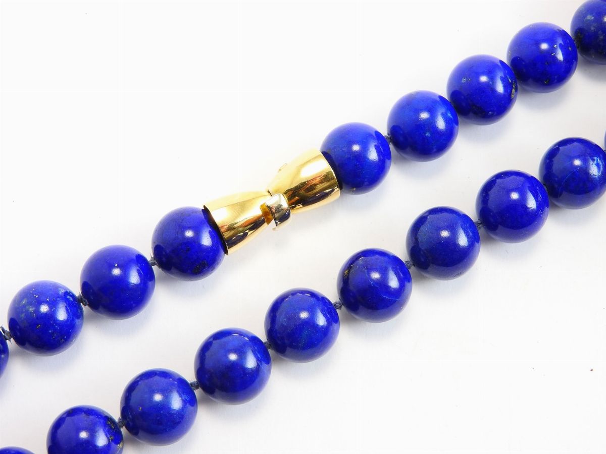Collana in Lapislazzuli Afgano con Fermezza in Oro Giallo