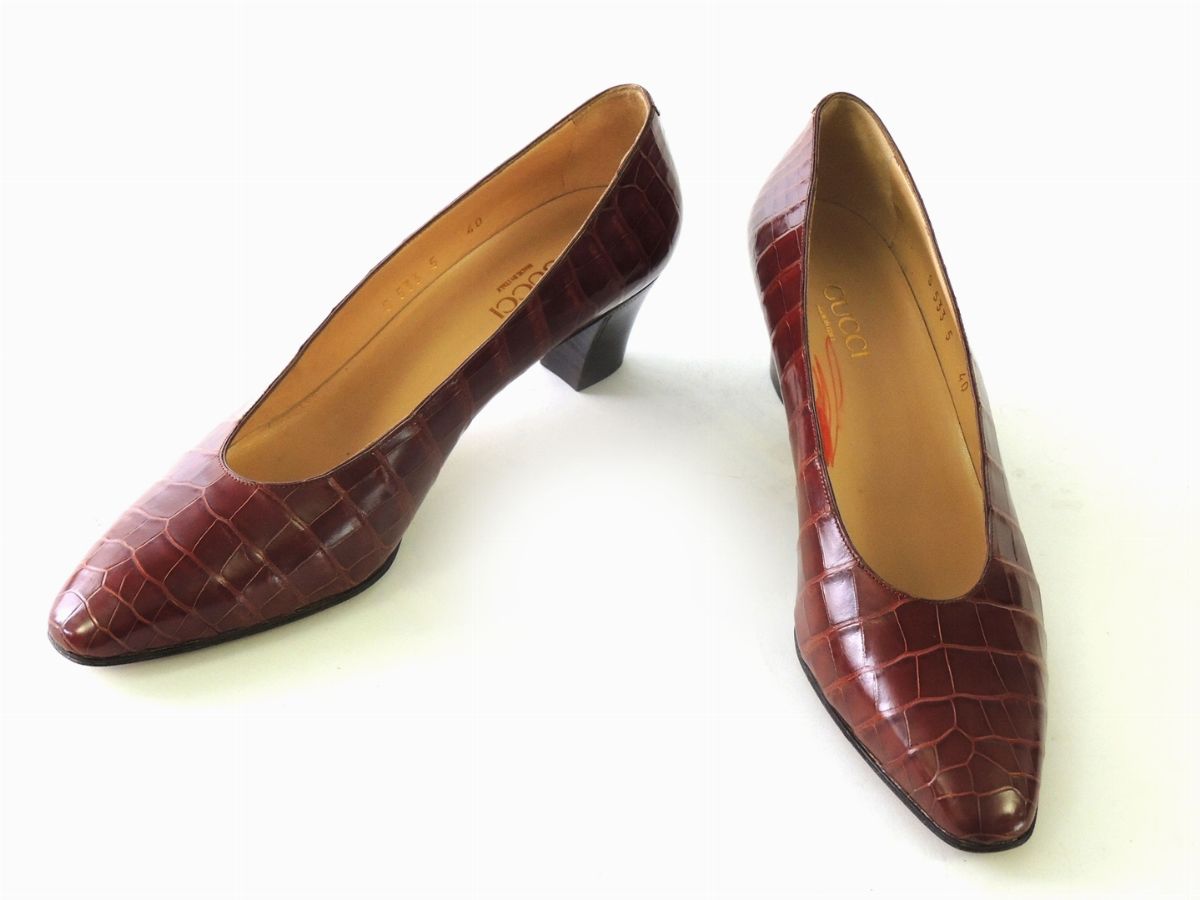 Paio di Décolleté in Coccodrillo Marrone, Gucci