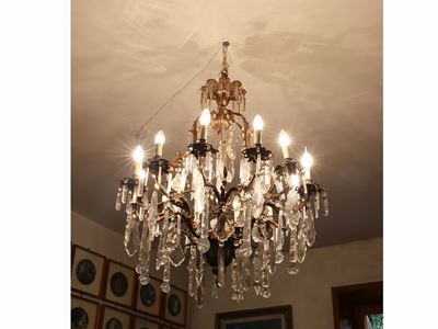 Lampadario in Metallo Dorato e Cristallo