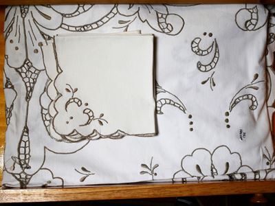 Tovaglia in Lino e Cotone Ricamato