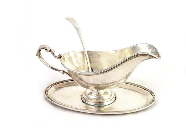 A Silver Sauce Cup  - Auction House sale: Art and Design in "Horto Antico" villa - I - I - Maison Bibelot - Casa d'Aste Firenze - Milano