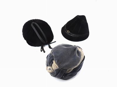 Lotto di Cappellini in Tessuto