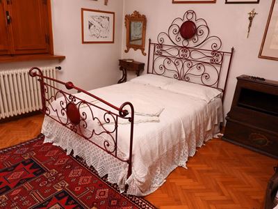 Letto in Ferro Battuto Laccato Bordeaux