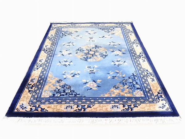 A Peking Carpet  - Auction House sale: Art and Design  in "Horto Antico" villa - II - II - Maison Bibelot - Casa d'Aste Firenze - Milano