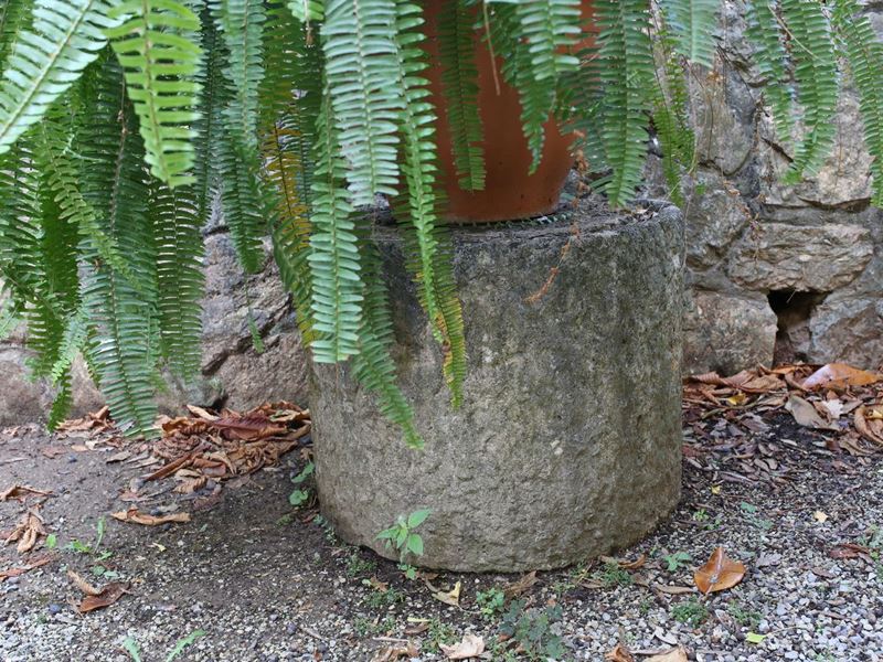 Coppia di Basamenti in Pietra