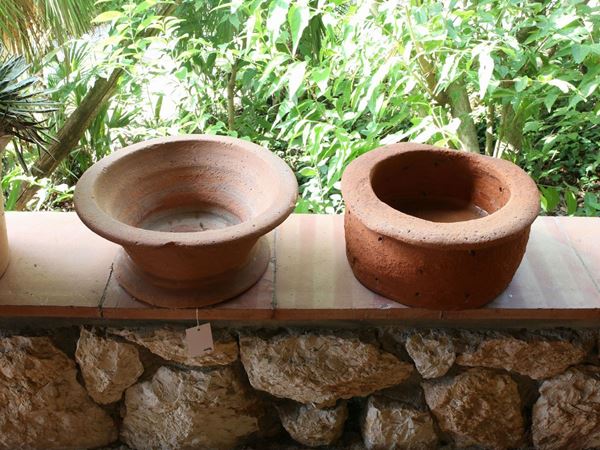 Coppia di vasi in terracotta